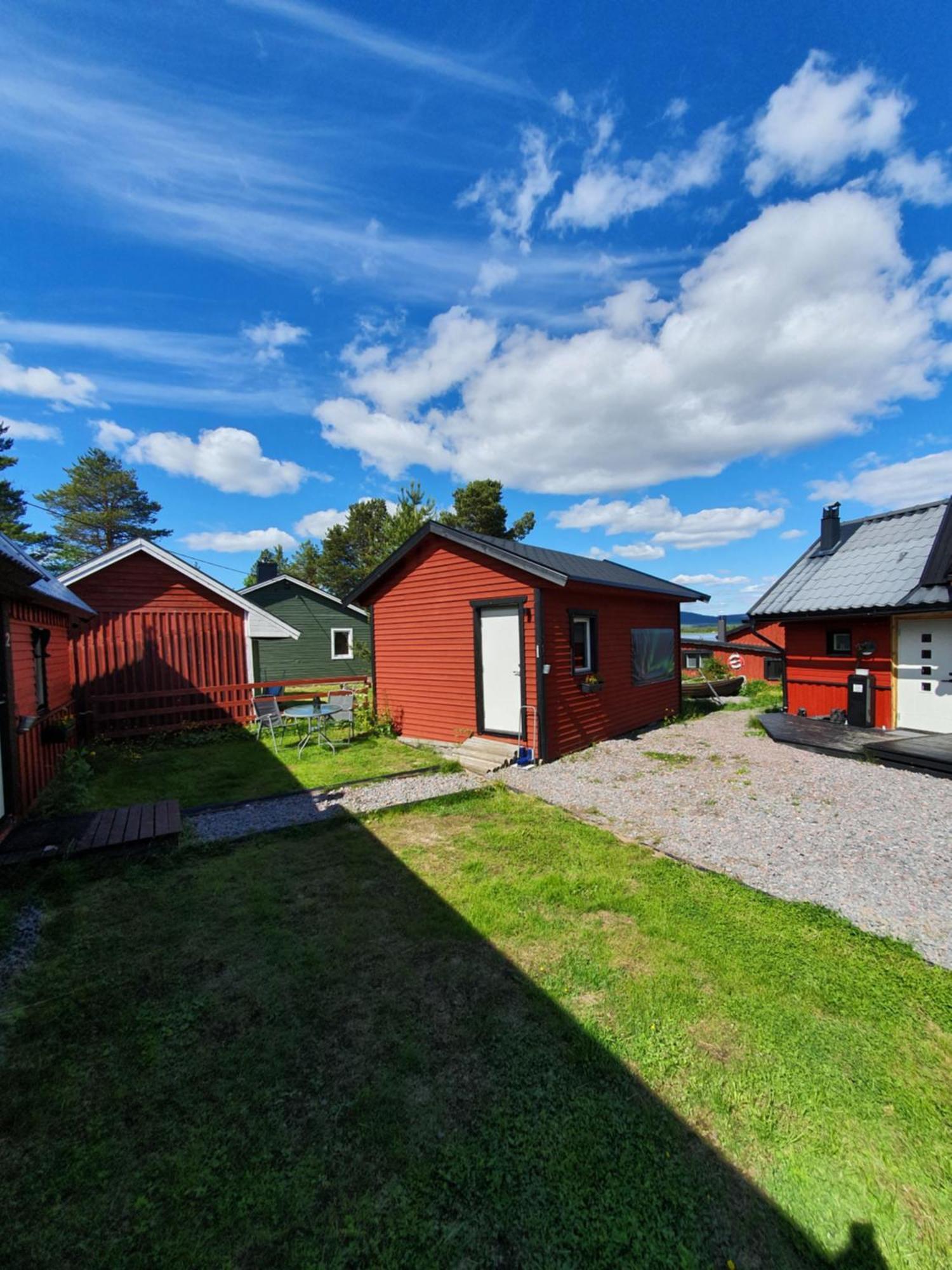 Camp Caroli Wooden Cabins Jukkasjarvi Exterior photo