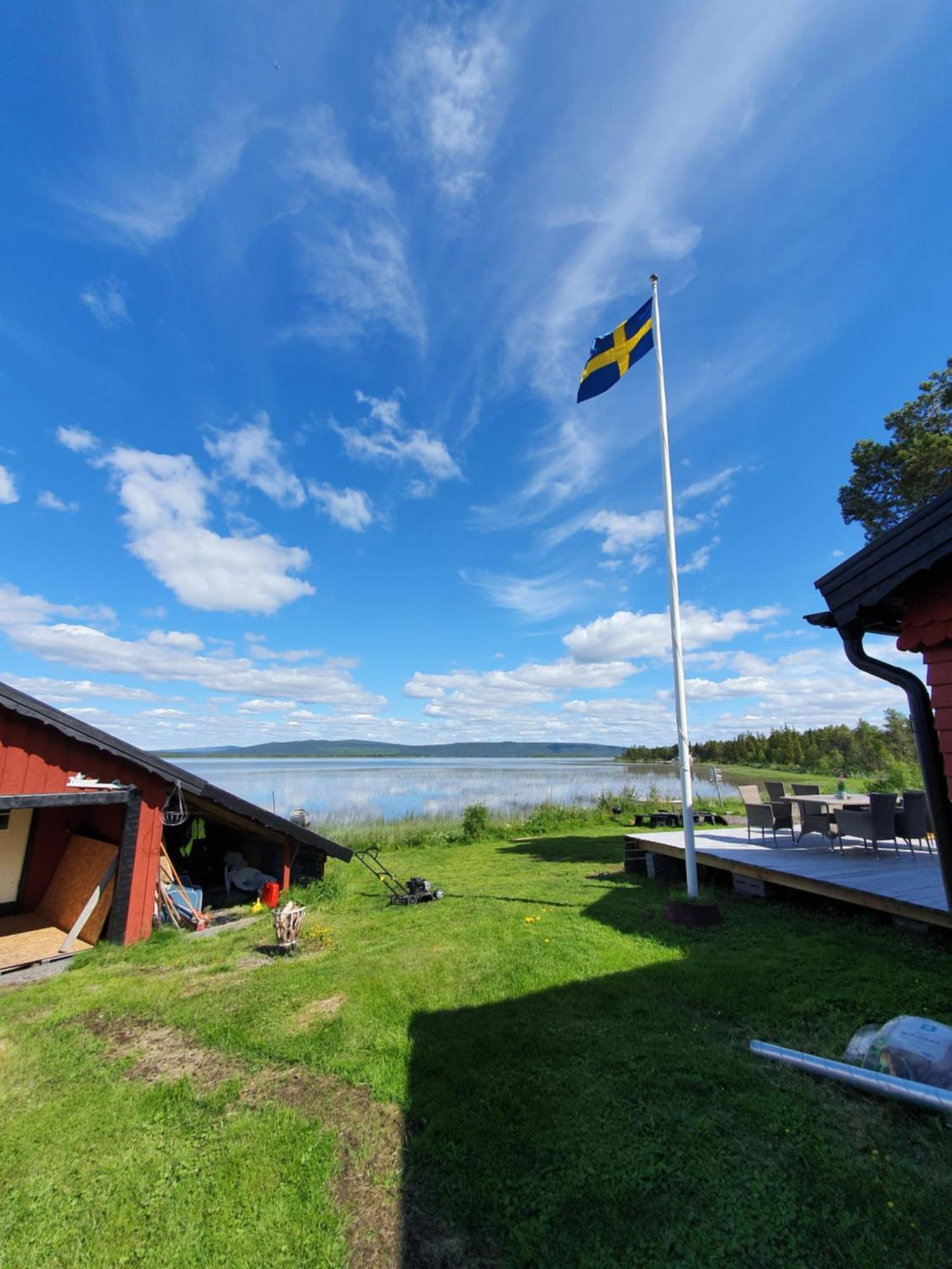 Camp Caroli Wooden Cabins Jukkasjarvi Exterior photo