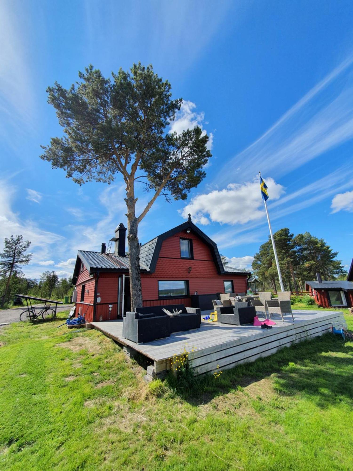 Camp Caroli Wooden Cabins Jukkasjarvi Exterior photo