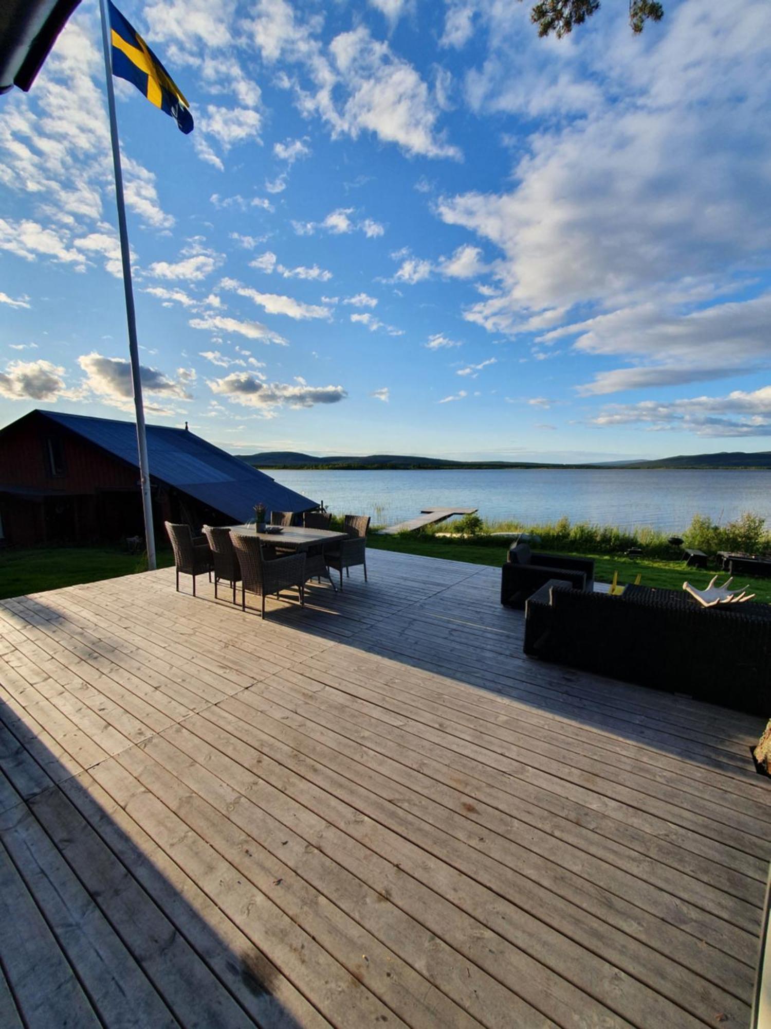 Camp Caroli Wooden Cabins Jukkasjarvi Exterior photo