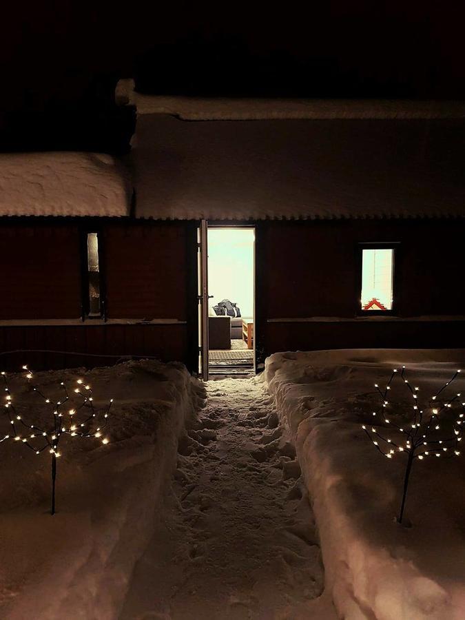 Camp Caroli Wooden Cabins Jukkasjarvi Exterior photo