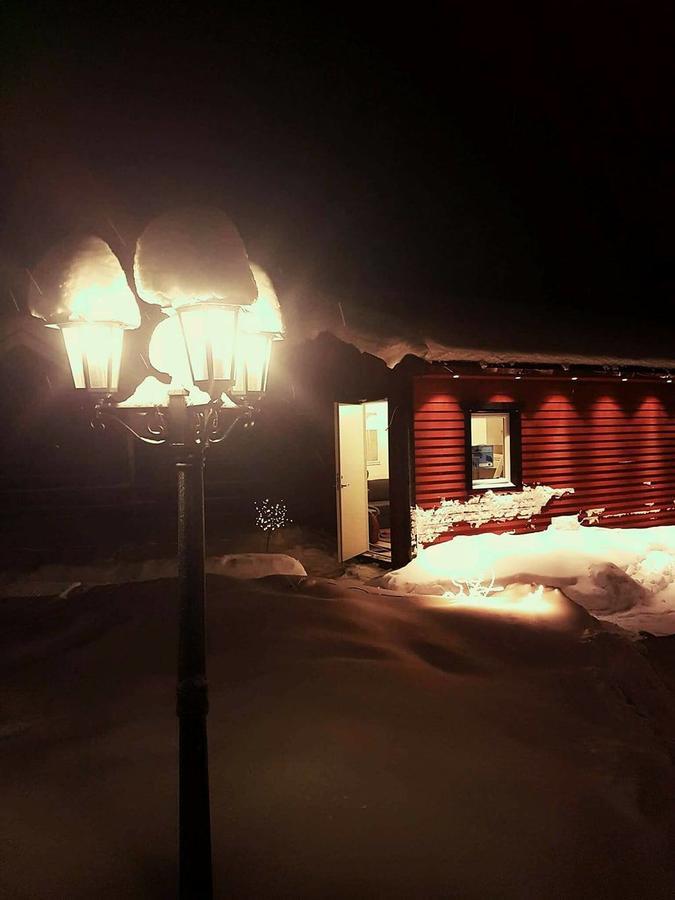 Camp Caroli Wooden Cabins Jukkasjarvi Exterior photo