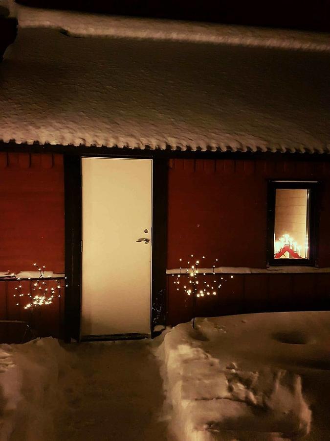 Camp Caroli Wooden Cabins Jukkasjarvi Exterior photo